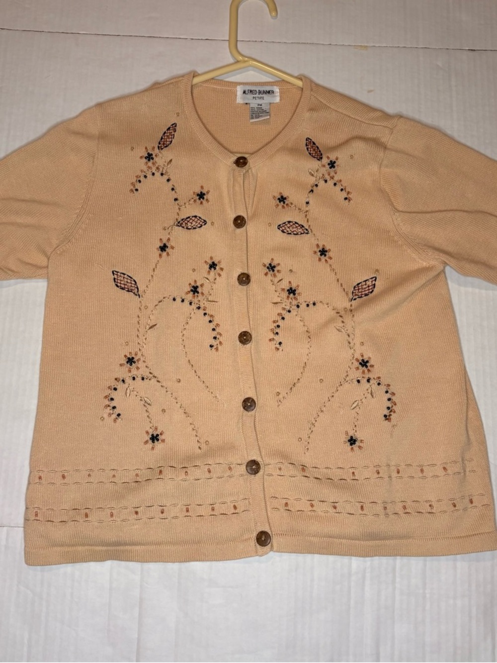 VTG Alfred Dunner Petite Peach Knit Cardigan with Embroidered Floral Accents
